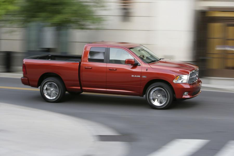  Dodge Ram Sport 2009 года  (фото 12 из 19)